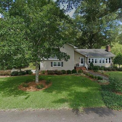 501 Poplar St, Clinton, SC 29325