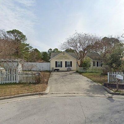 502 Worth Dr, Morehead City, NC 28557