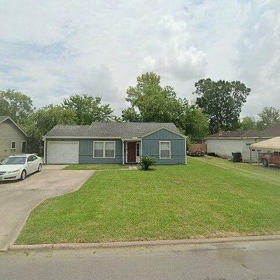 5045 Maddox St, Beaumont, TX 77705