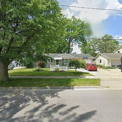 508 Scheurmann St, Essexville, MI 48732