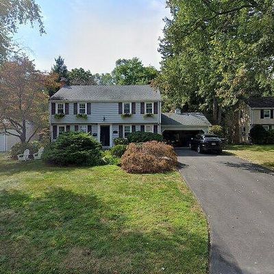 51 Walton Dr, West Hartford, CT 06107