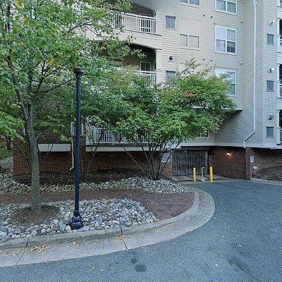 5108 Donovan Dr #405, Alexandria, VA 22304