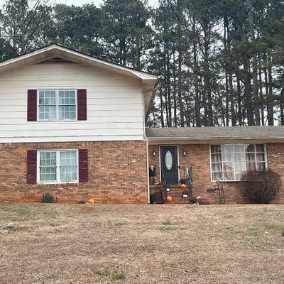 5115 Merry Ln, Gainesville, GA 30504