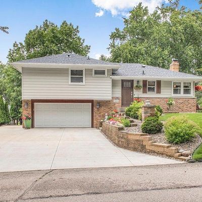 5128 Belwood Ln, Minnetonka, MN 55345