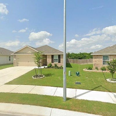 513 Mossy Rock Dr, Hutto, TX 78634