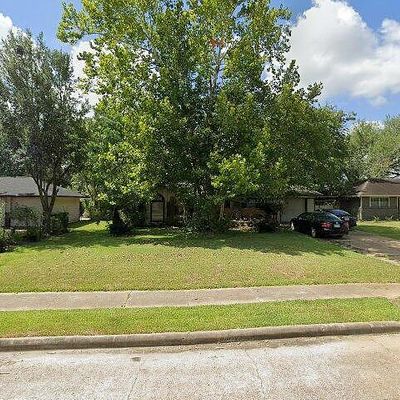 5203 Brookmeade Dr, Houston, TX 77045