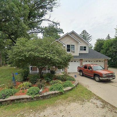 614 Indian Point Rd, Twin Lakes, WI 53181