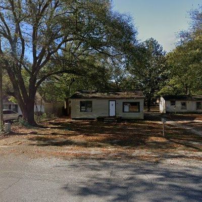 615 E Chestnut Ave, Crestview, FL 32539