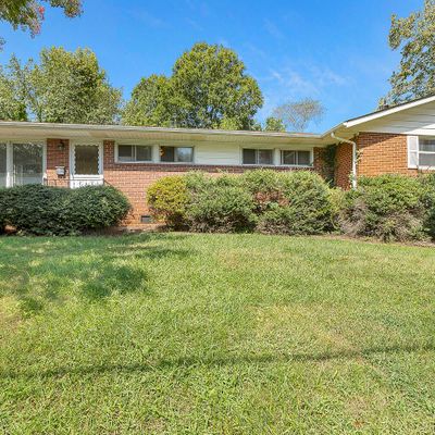 616 W Raleigh St, Siler City, NC 27344