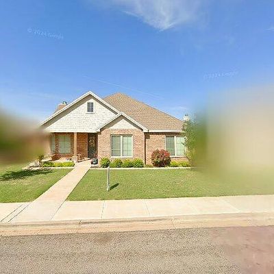 617 Calvin Dr, Wolfforth, TX 79382