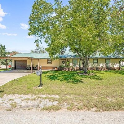 617 E Ross Ave, De Leon, TX 76444