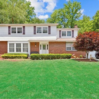 62 Millay Rd, Morganville, NJ 07751