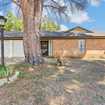 621 E Mustang St, Crowley, TX 76036