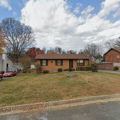 6216 Newport Dr, Lynchburg, VA 24502