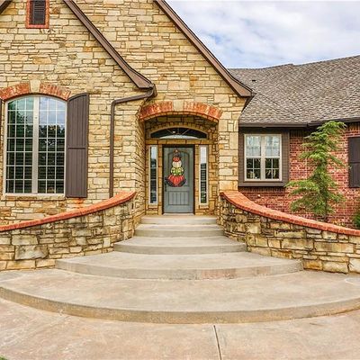 6251 Blue Hills Ct, Norman, OK 73026