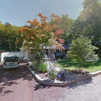 63 Woodside Ave, Hightstown, NJ 08520