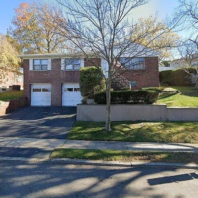 644 Oak St, Ridgefield, NJ 07657