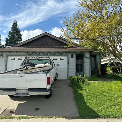 6627 Laguna Park Dr, Elk Grove, CA 95758