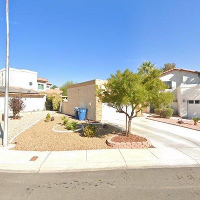 6660 Gatehouse Ln, Las Vegas, NV 89108