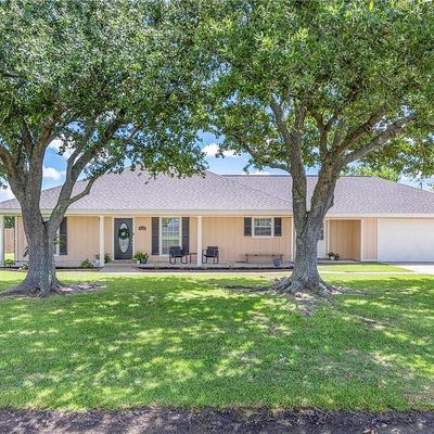 6723 Bonne Meadow Ln, Lake Charles, LA 70605