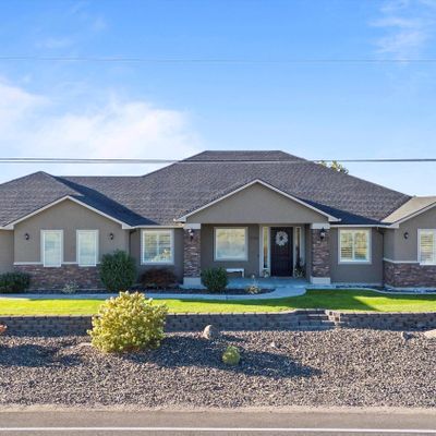 5805 Collins Rd, West Richland, WA 99353