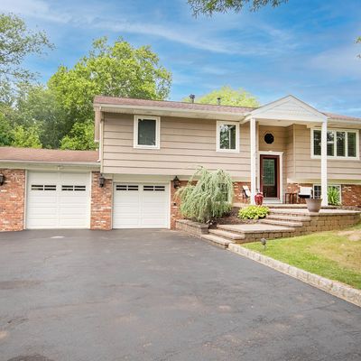 6 Bunker Hill Dr, Manalapan, NJ 07726