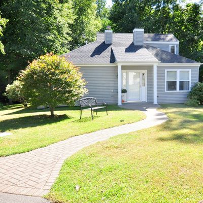 6 Chatham Ln, Bristol, CT 06010