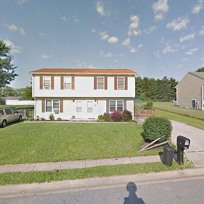 6 Courier Dr, Taneytown, MD 21787