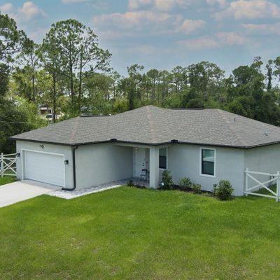 6008 Petal Ct, Labelle, FL 33935