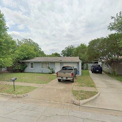 604 Bluebonnet Dr, Hurst, TX 76053