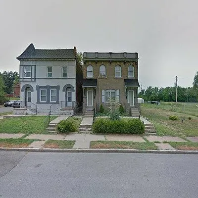 6040 Maple Ave, Saint Louis, MO 63112