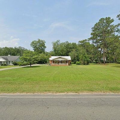 605 Chester Ave N, Douglas, GA 31533