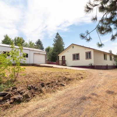 606 5 Th Ave, Deary, ID 83823