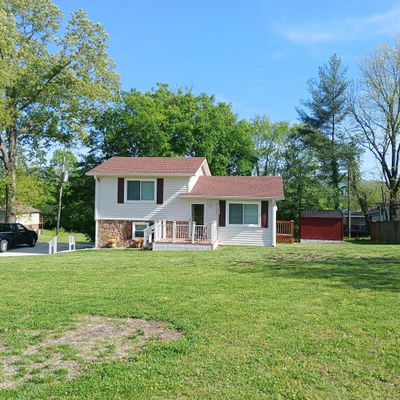 609 Lawrence St, Etowah, TN 37331