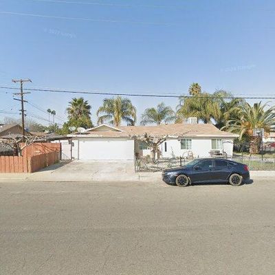 61 8 Th Ave, Delano, CA 93215