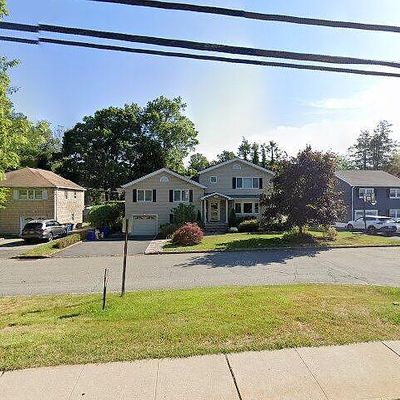 61 Harrison Ave, Roseland, NJ 07068