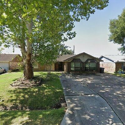 611 Peach Spring Dr, Houston, TX 77037