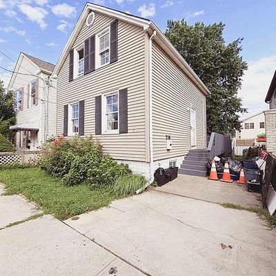 716 1 St St, Secaucus, NJ 07094