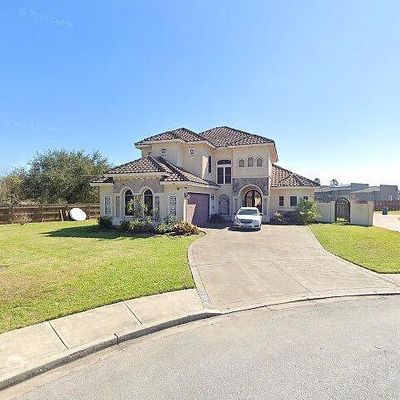 717 Golden Cir, Alamo, TX 78516