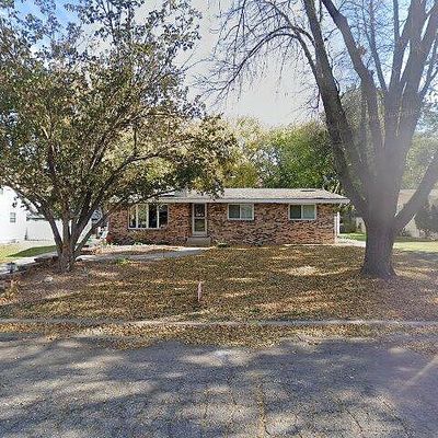 720 8 Th St Nw, Willmar, MN 56201