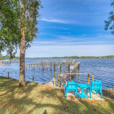 7227 Crown Ct, Navarre, FL 32566