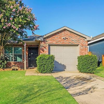 724 River Hill Ln, Fort Worth, TX 76114