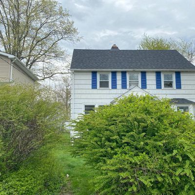 727 E 341 St St, Eastlake, OH 44095