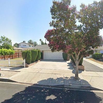 7424 Troost Ave, North Hollywood, CA 91605