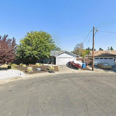 750 Barry Ct, Rohnert Park, CA 94928