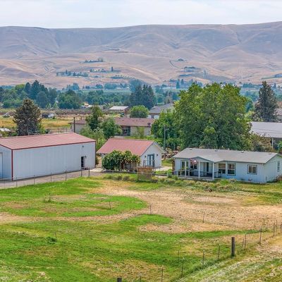 7501 S Wilgus Rd, Prosser, WA 99350