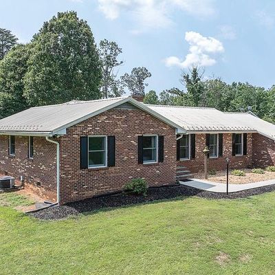 751 Forest Hill Rd, Gordonsville, VA 22942