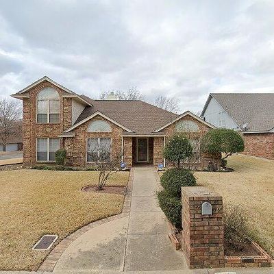 7736 Blossom Dr, Fort Worth, TX 76133