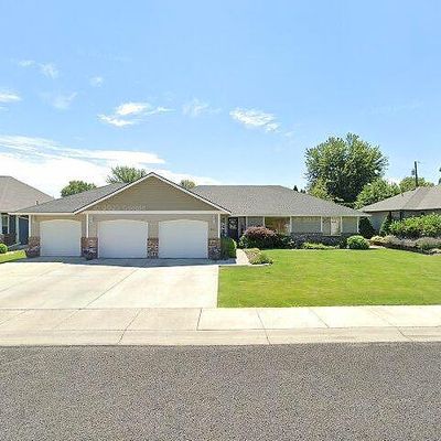 7812 W Mead Ave, Yakima, WA 98908