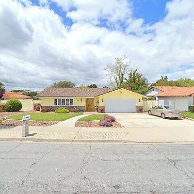 79 Aldebaran Ave, Lompoc, CA 93436